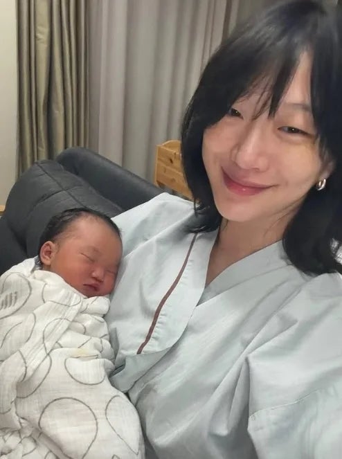 최소라, 결혼 7년 만에 임신, 샤넬 런웨이서 D라인 공개하더니…딸 출산 근황과 프로필 총정....