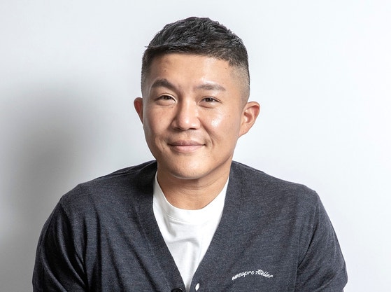 활동 중단했다던 조세호, SNS에 매일 등장하더니 결국 아내 추정 계정서 들켰다