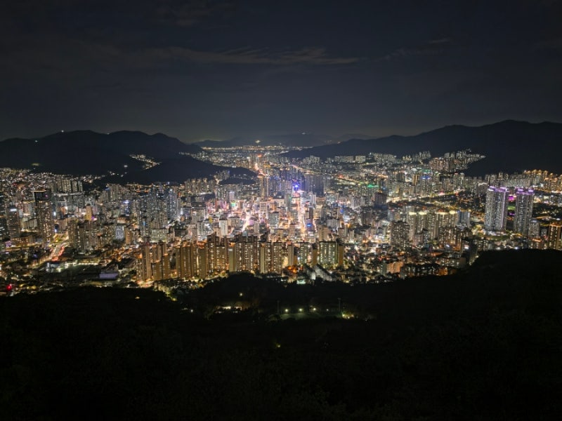 부산 야경 명소 황령산봉수대｜블루뱅 황령산점 광안대교 뷰 카페까지