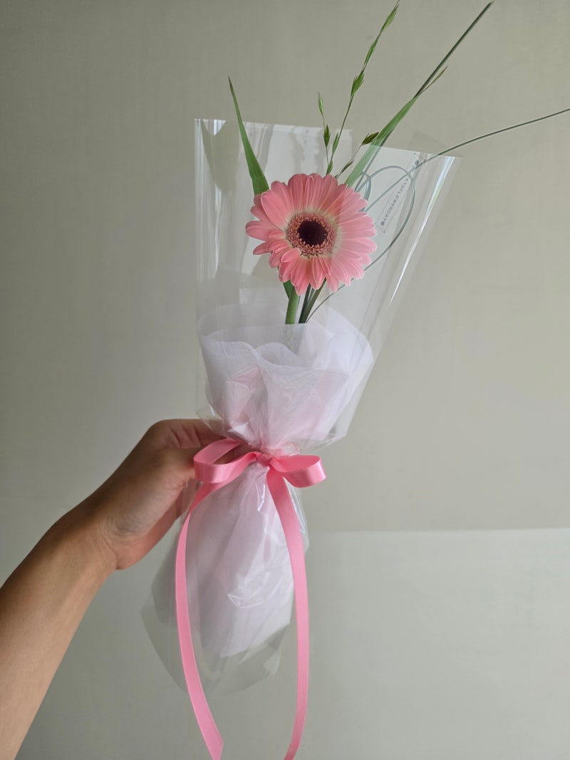 양산 센스 있는 꽃집! 생화 한 송이도 정성 가득 세련미 있게 준비하기_언제나 꽃요일_한 송....