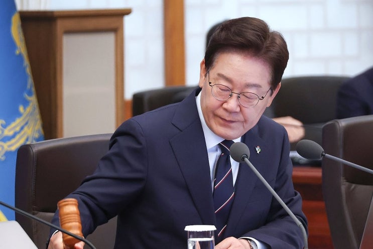 집값 잡겠다던 정부 믿었는데…1년 만에 신뢰도 1.35점이나 떨어졌다....