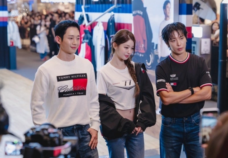로우라이즈 끝판왕! 9만 원대 청바지를 '이렇게' 입은 장원영