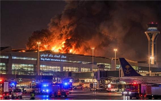사우디 공항 연쇄 폭격에 아시안컵 비상!
