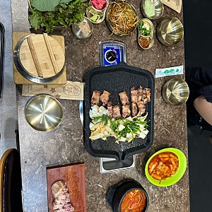 여주 아울렛 근처 맛집 마당집! 누룩 숙성 삼겹살 & 셀프 떡볶이 솔직 후기