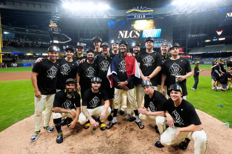 밀워키 NLCS 1차전 승리, 다저스 병살 3개에 7연승 끊긴 이유