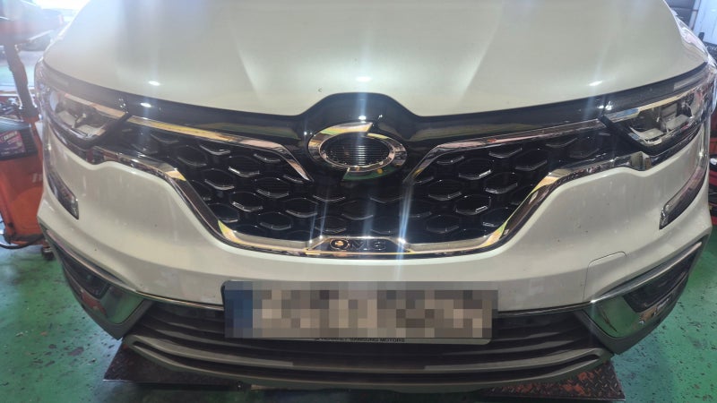 QM6 차량 주행중 브레이크 제동시 떨림 밀림 제동소음 점검 후 브레이크디스크연마 및 브레이....
