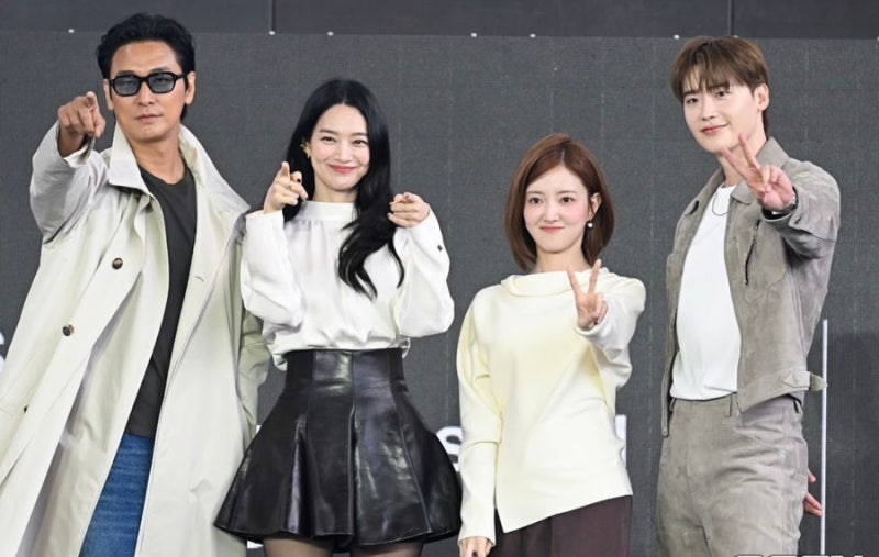신민아 부산국제영화제 패션 화제, 데뷔 25년에도 못 해본 역할?