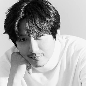 "310분 동안 왜?"...역대급 김남길 팬미팅, 팬납치설과 21곡 부른 진짜 이유까지