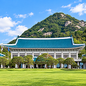 대구 상가 붕괴 사고 당일 불거진 대통령 주말 골프 공방