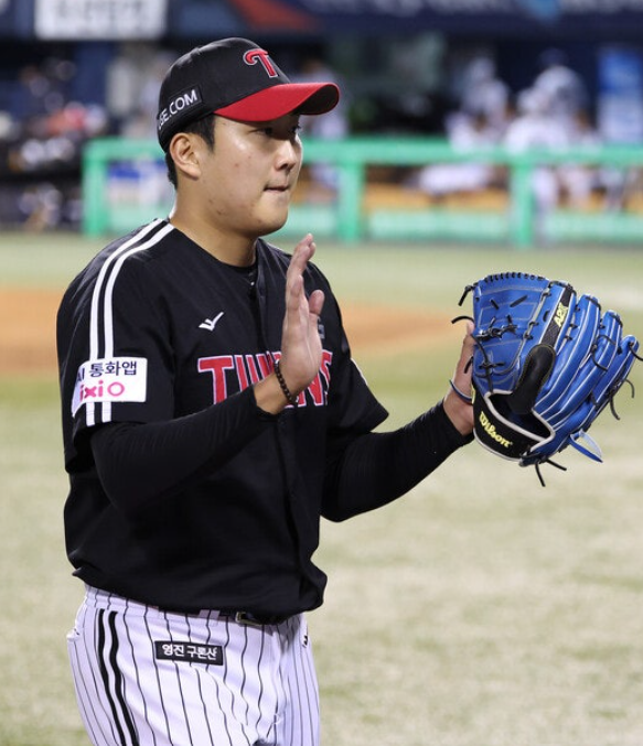 [KBO]팬들 충격..."고우석도 김진성도 없는데..." 31세이브 마무리마저 빠진 LG의 충격적인 가을 ....