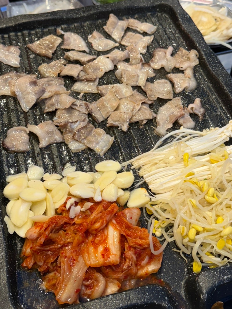 논현 고기집 맛집 [대패마켙 강남논현점] 야장에서 대패 삼겹살 구워먹을 수 있는 강남 24시 ....