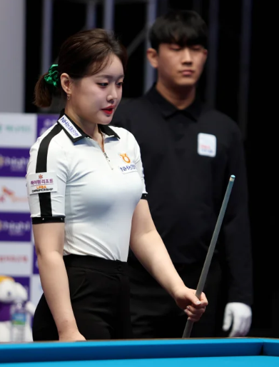 언니! 좀 잘해봐~… <b>당구</b> <b>김보미</b>는 언제쯤 첫 우승 트로피를 들어 올....