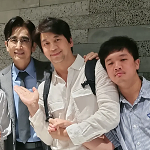 "전 세계 15명 희귀질환인데 지금은 화가라고?" 권오중 아들 권혁준 학교폭력 에세이 아내 엄....