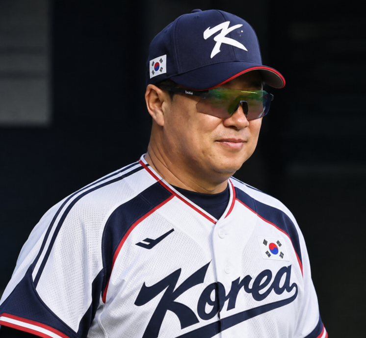 “류지현은 한화로, 김태형은 대표팀으로?” 롯데와 결별 위기 속 차기 야구 국가대표 감독 ....