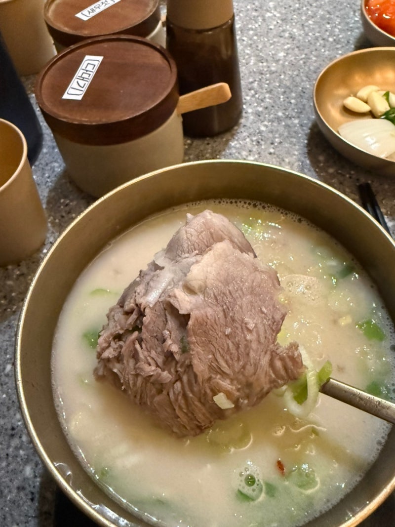 부산역 맛집 정짓간 부산역점, 미쉐린 선정 돼지국밥 후기