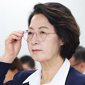 [속보] 추미애 12억 관사 논란에 “호화 아니다” 정면 반박…재정 비상 선언했는데 여야 모....