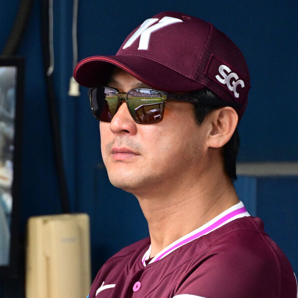 “부임 첫해 최하위인데도 유임이라고?” 키움 설종진 2027년에도 지휘봉! 2년 계약 임기 보장....
