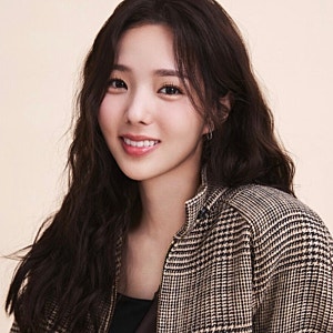 “이제훈 유연석부터 김영광, 우도환까지” 채수빈 프로필 | 나이 키 골반 지금거신전화는 ....