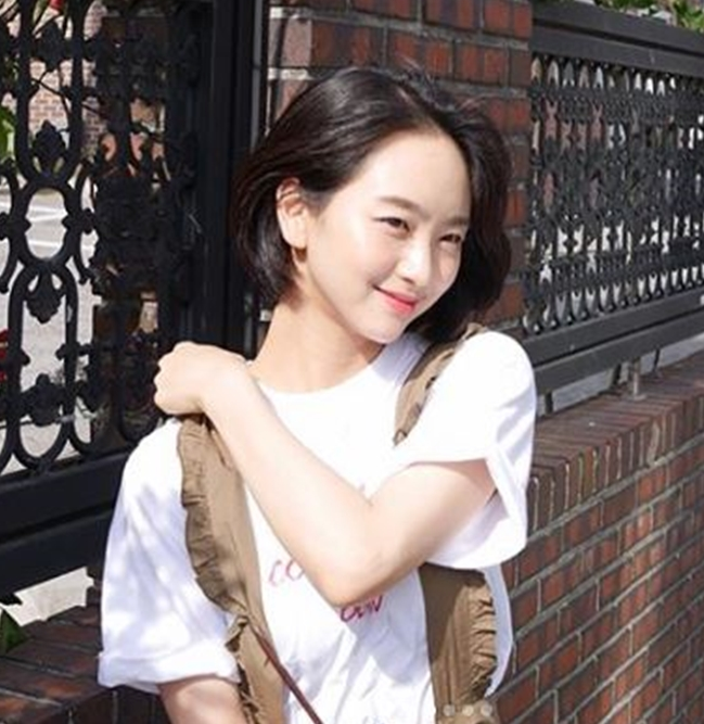 생활고로 아기 기저귀 빨았는데... 무명 버텨내고 주연 꿰찬 원진아 프로필