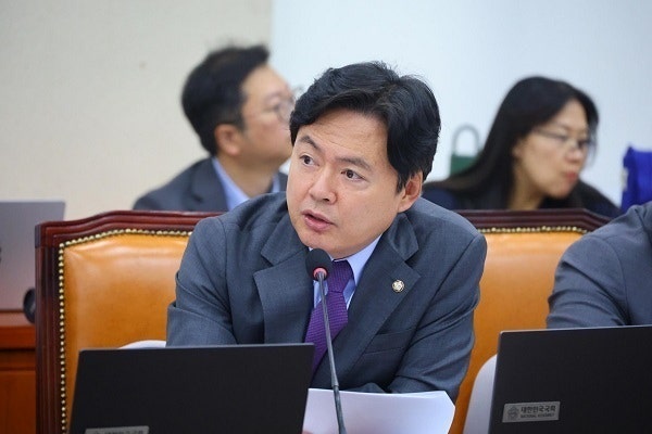 김현정 국회의원, STX엔진 차세대 친환경 중속엔진 숙련노동자 13명, 한화엔진으로 이직