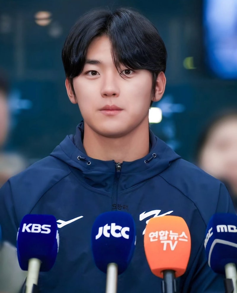 홈런왕 김도영 나무위키! 연봉 얼마? KIA 타이거즈 잘생긴 야구선수