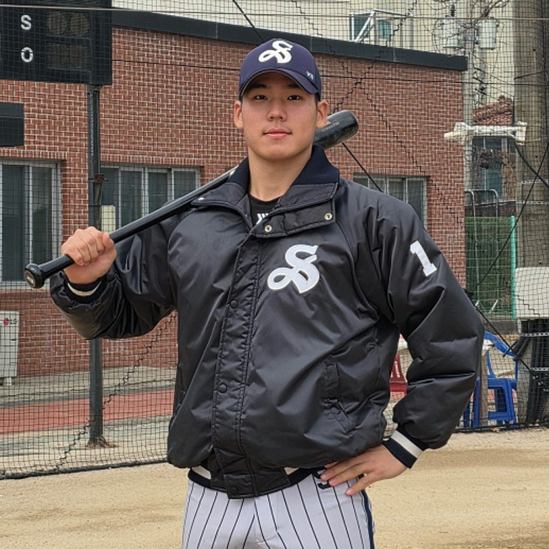 아직 프로 데뷔도 안 했는데 5억원…두산이 19세 김지우에게 역대 최고 대우를 한 이유