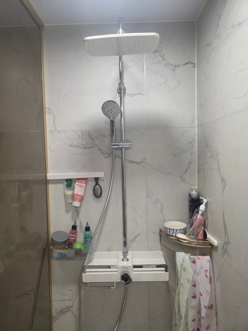 포항 샤워기 교체 포레나 안방 샤워수전 선반 해바라기 설치 포세린 강화타일 시공 가능업체