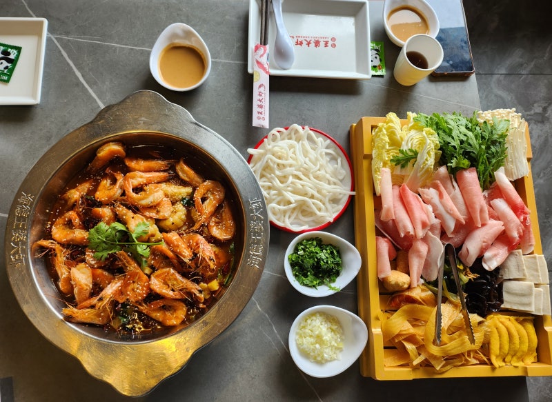 옌타이 새우훠궈 맛집 ⋮ 연태 왕포따샤(海德王婆大虾(开发店) 추천 후기