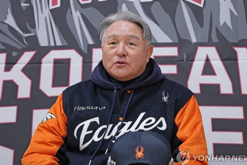 김경문 떠나고 류지현 체제 한화, 팬들이 '드디어'를 외친 코치진 개편