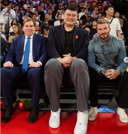 "이럴수가 왜 이렇게 크지 뭐지" 베컴 야오밍 투샷 AI 사진 논란? 마카오 NBA 차이나 게임 2026 ....
