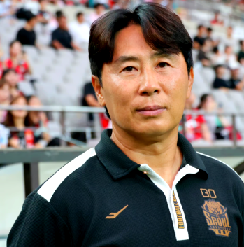 김기동 "축구 차기 국대 감독 하고 싶다" 해놓고, 3개월 만에 서울 잔류 이유는?