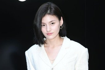 “결혼도 놀라운데 딸까지?” 김용지, 일본인 남편과 깜짝 결혼…김고은·이동욱까지 총출동....
