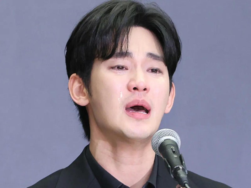 "연예인 A씨" 등장…김수현·김새론 카톡, 1년 만에 나온 반전 보도