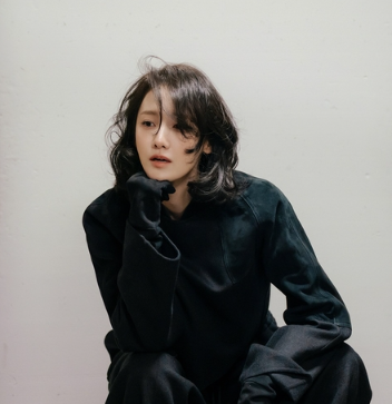 임윤아 단발, "청순 윤아 어디 갔어?" 버건디룩에 분위기 반전
