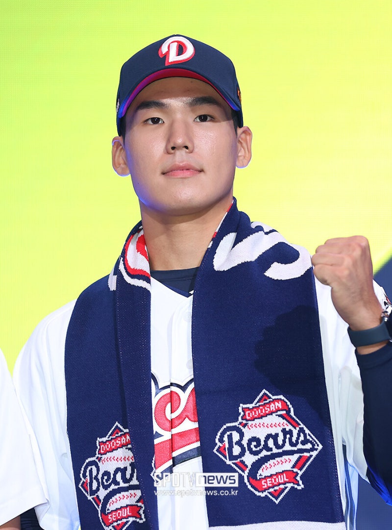 “MLB 20억대 제안 거절했는데…” 전체 2순위 두산 김지우 계약금 5억 확정, 김동주 기록까지 ....