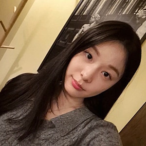 김연아 곰인형 사진에 임신설 다시 등장…고우림과 결혼 4년 차, “혹시 베이비?” 댓글 쏟아....