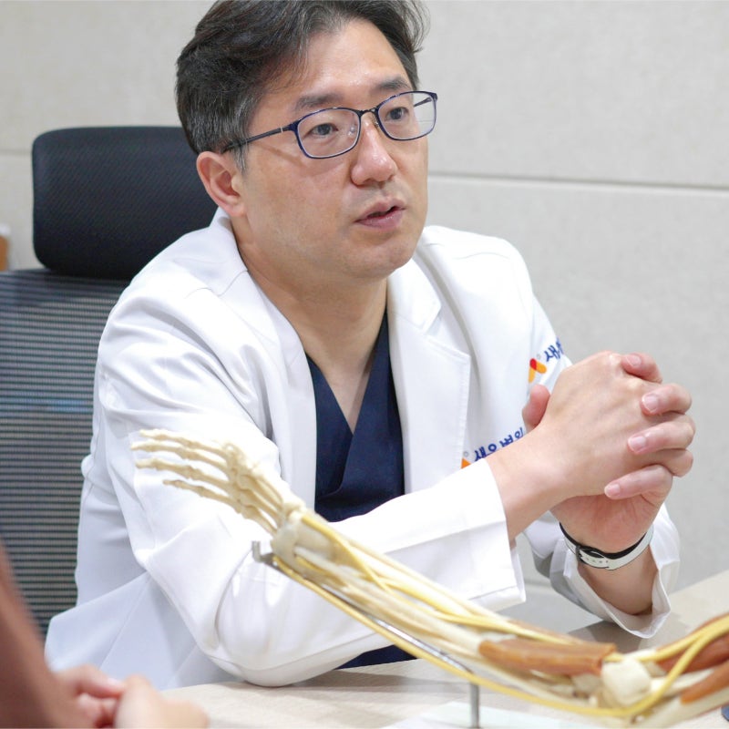 손목터널증후군, 손 저림의 특징과 치료를 결정하는 기준
