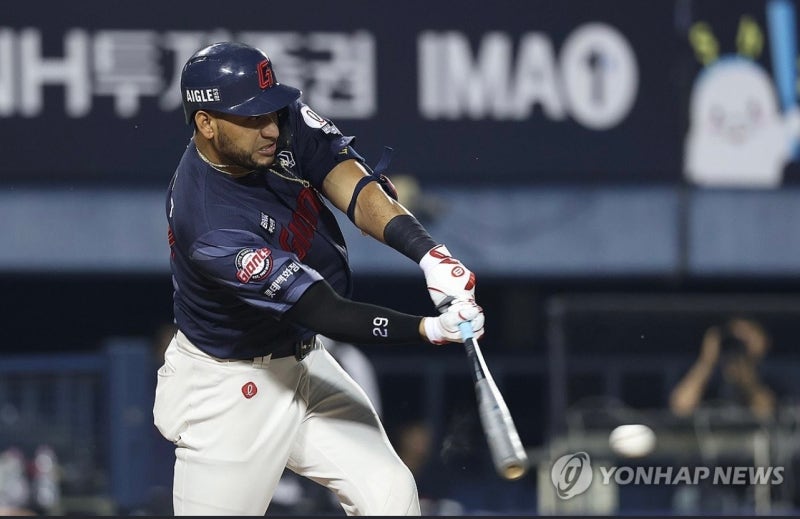 레이예스 211안타 대기록 달성! 롯데 자이언츠의 역사를 새로 쓴 안타왕⚾