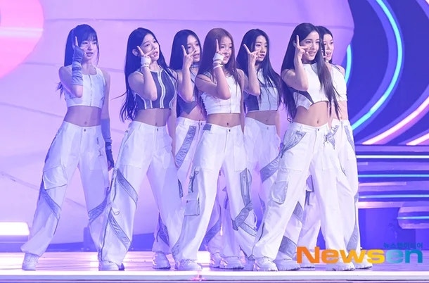 "보아 9명 모아 소녀시대를 만들었네" 이수만·유영진 콤비의 부활? 걸그룹 비주얼에 '발칵' A2....