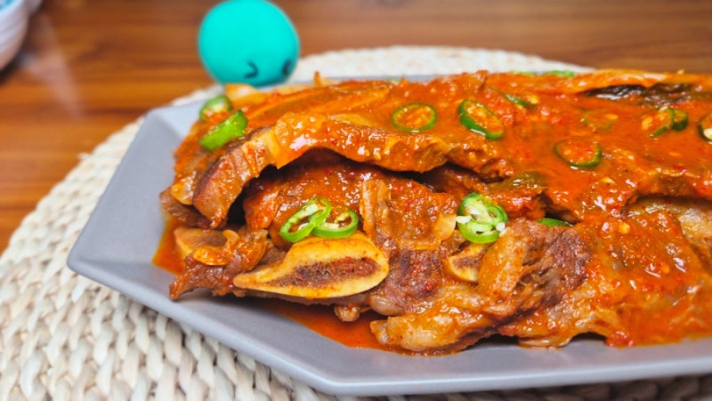 LA갈비로 만드는 김신영 버전의 김치찜 만드는 방법 / 매콤 칼칼하면서도 고소하고 진한 국물....