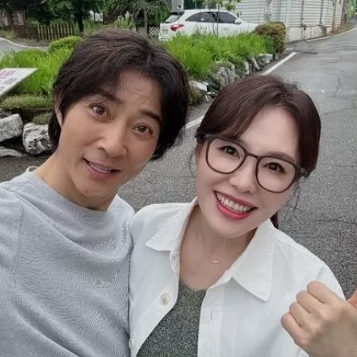 "자녀들에게도 존댓말.." 최수종 하희라 나이 차이까지 관심