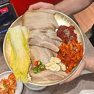 인천 송도동 ㅣ송도 트리플스트리트맛집 가브리살보쌈 "손정보쌈" 방문후기