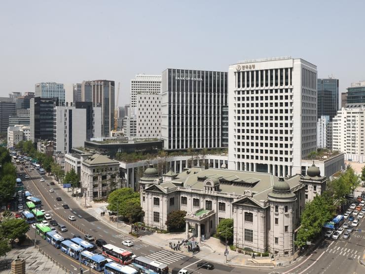 한국은행 기준금리 추가 인상, 3.25% 넘어 3.50%