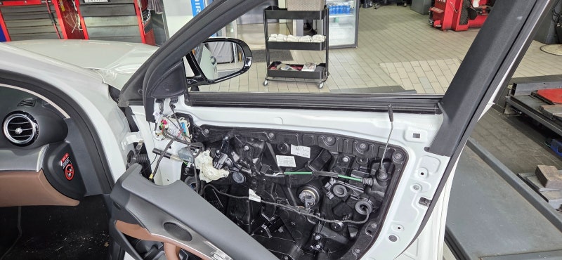 벤츠 w213 E300 창문이 안 올라가요! 조수석 파워윈도우 모터 및 모듈 교환[두류동카센터디엠모....