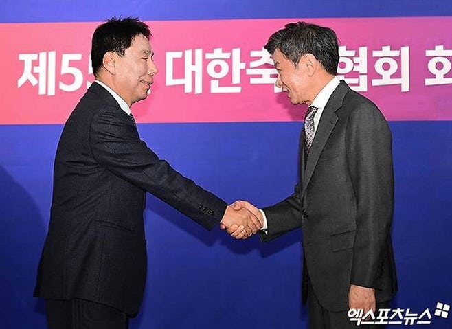 "누군가가 조작질 하는 것이 아닌가"...A매치 4경기 뒤 손흥민 리더십 논란, 해설가 신문선이 ....