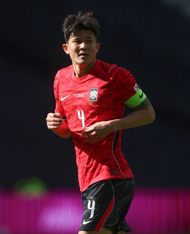 "차라리 은퇴해라" 비난 폭주 속 출전… '96라인 은퇴 소동' 중심에 선 김민재의 굳어진 얼굴