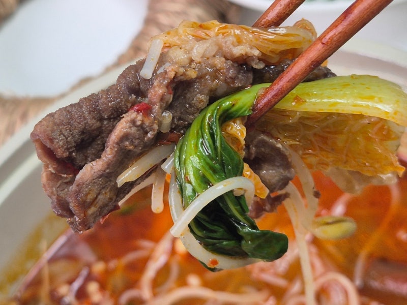 육수 필요없이 차오차이 마라 훠거 소스로 만드는 마라탕 훠거 레시피 중국당면 불리는 시....