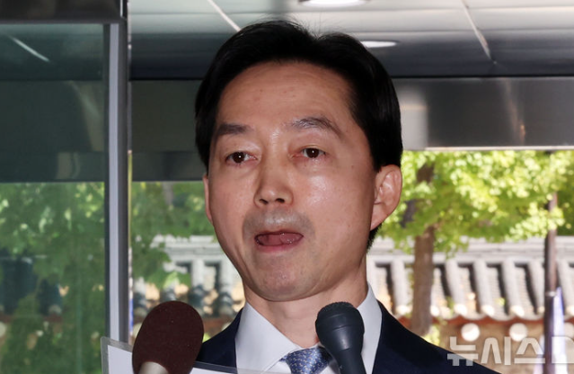 <b>김지용</b> 중수청장 후보자 인사청문회 오늘 개최: '친윤' 논란과 임은....