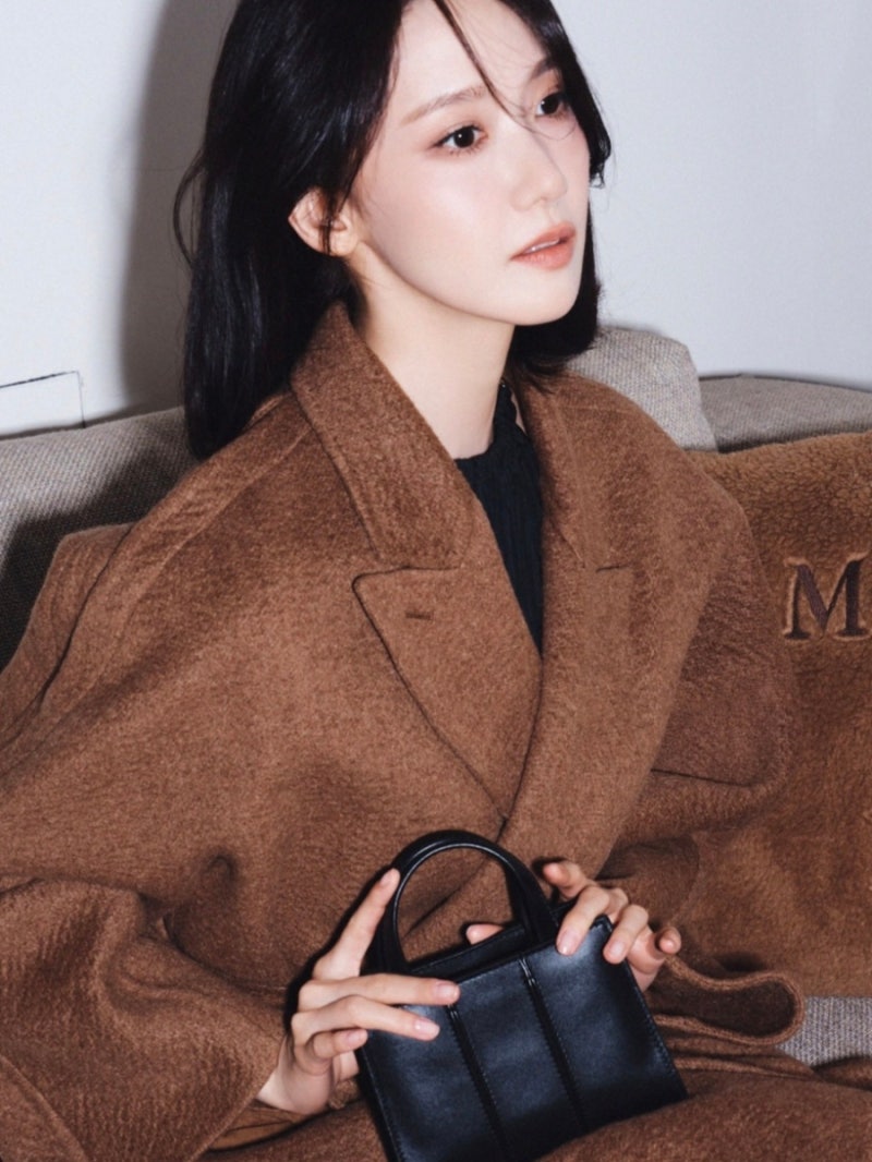 임윤아, 긴 머리보다 더 예쁜 중단발? 막스마라 화보에 눈길이 가는 이유