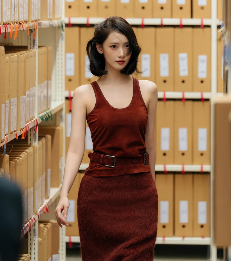 곧 40되더니.. 그동안의 단발과는 '확' 달라진 여배우 분위기